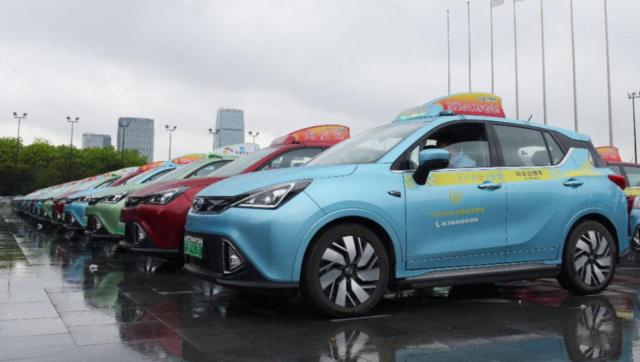 西安、廣州、成都......各地巡游出租車迎來綠色智能新風(fēng)潮,百姓出行體驗煥然一新